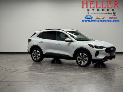 Used 2025 Ford Escape Platinum image 1