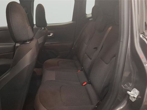Used 2018 Jeep Renegade Altitude w/ Popular Equipment Group FWD image 12