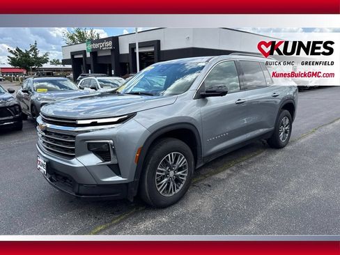 Used 2024 Chevrolet Traverse LT AWD/4WD image 12