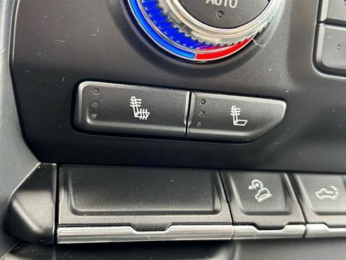 Used 2022 GMC Sierra 2500 SLE w/ SLE Value Package; image 26