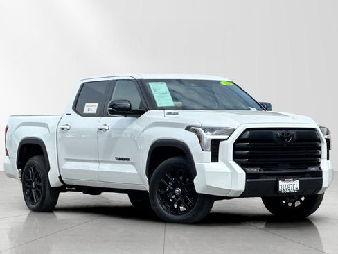 Used 2025 Toyota Tundra Limited image 1