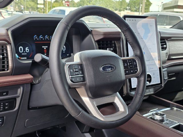 Used 2024 Ford Expedition Limited RWD image 31