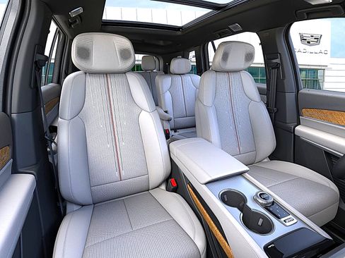 New 2026 Cadillac Vistiq Sport image 16