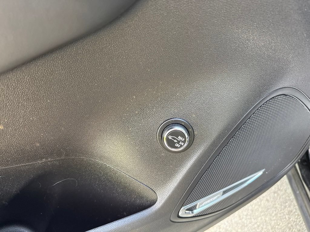 Used 2023 Buick Envision Avenir AWD/4WD image 30