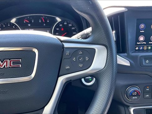 Used 2024 GMC Terrain SLE w/ Driver Convenience Package AWD/4WD image 26