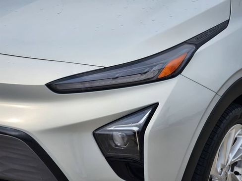 Used 2023 Chevrolet Bolt EUV LT w/ Driver Confidence Package image 9