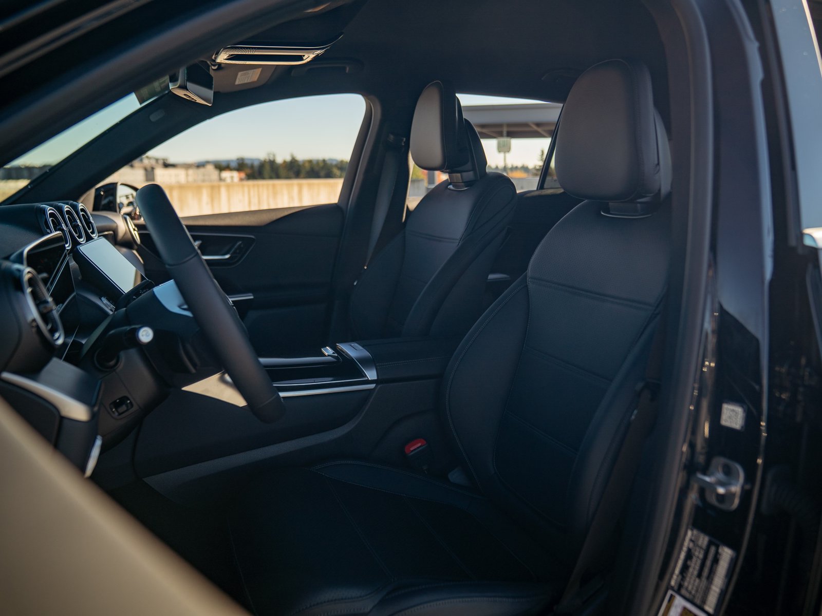 Certified 2026 Mercedes-Benz GLC 300 4MATIC image 27
