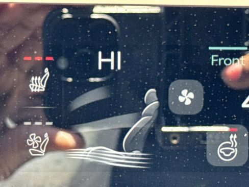 Used 2026 Genesis GV70 3.5T Sport Prestige image 32