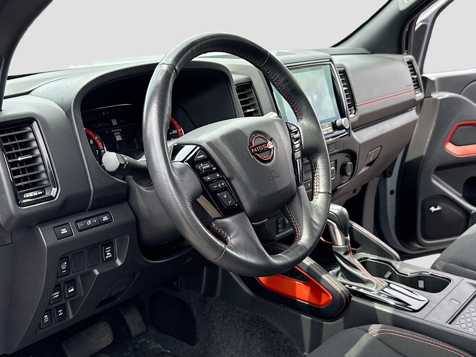 Used 2024 Nissan Frontier PRO-4X w/ Pro Convenience Package AWD/4WD image 4