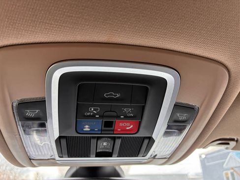 Used 2022 RAM 3500 Laramie image 26