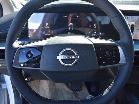 New 2025 Nissan Murano SL image 15