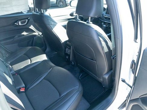 New 2026 Jeep Compass Latitude image 33