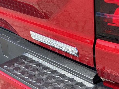 Used 2024 GMC Canyon Elevation w/ Convenience Package AWD/4WD image 7