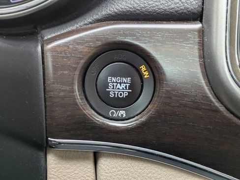 Used 2018 Jeep Grand Cherokee Limited w/ Luxury Group II image 37