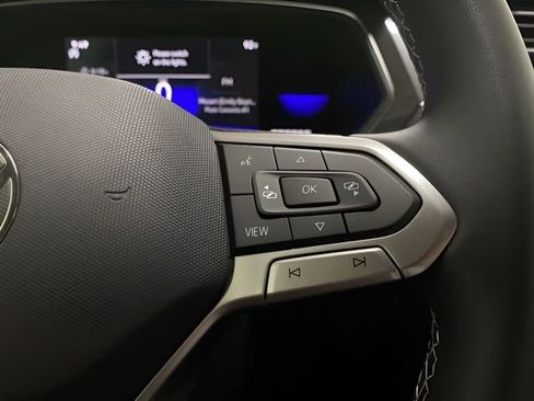 Used 2022 Volkswagen Tiguan SE image 28