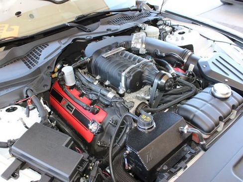 Used 2017 Ford Mustang GT Premium w/ GT Performance Package RWD image 33