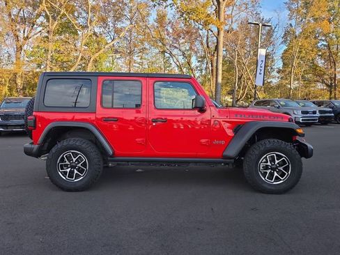 Used 2024 Jeep Wrangler Rubicon image 6