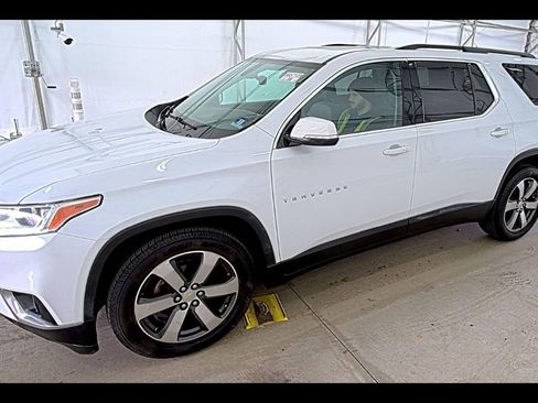 Used 2019 Chevrolet Traverse LT w/ LT Premium Package image 7