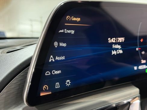 Certified 2024 Cadillac Lyriq Luxury RWD image 19