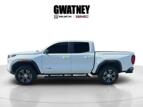 Used 2024 GMC Canyon AT4 w/ AT4 Premium Package AWD/4WD image 8
