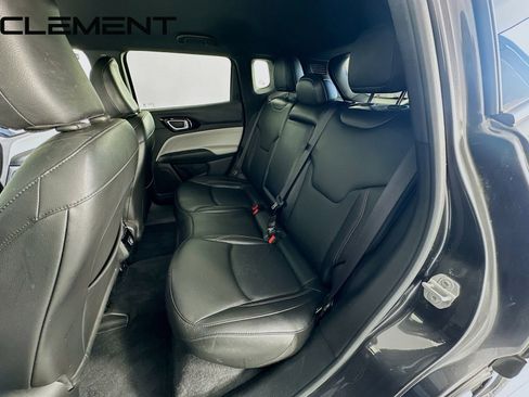 Used 2023 Jeep Compass Limited image 30