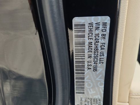 New 2025 Jeep Grand Cherokee Limited w/ Luxury Tech Group II image 35