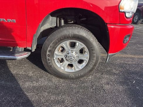 Used 2024 RAM 2500 Big Horn w/ Sport Appearance Package image 9