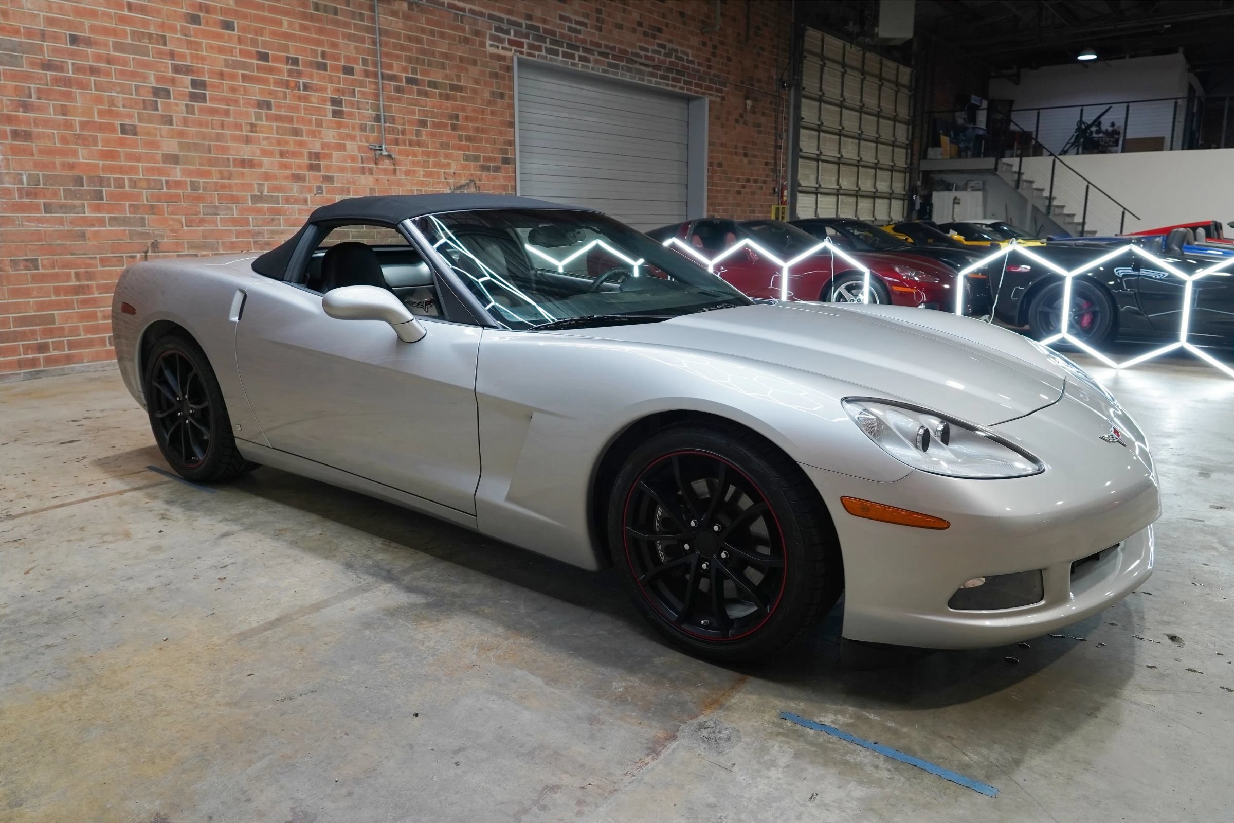 Used 2006 Chevrolet Corvette Coupe w/ Preferred Equipment Group RWD image 2