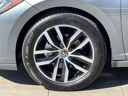 Certified 2025 Volkswagen Jetta SE image 25