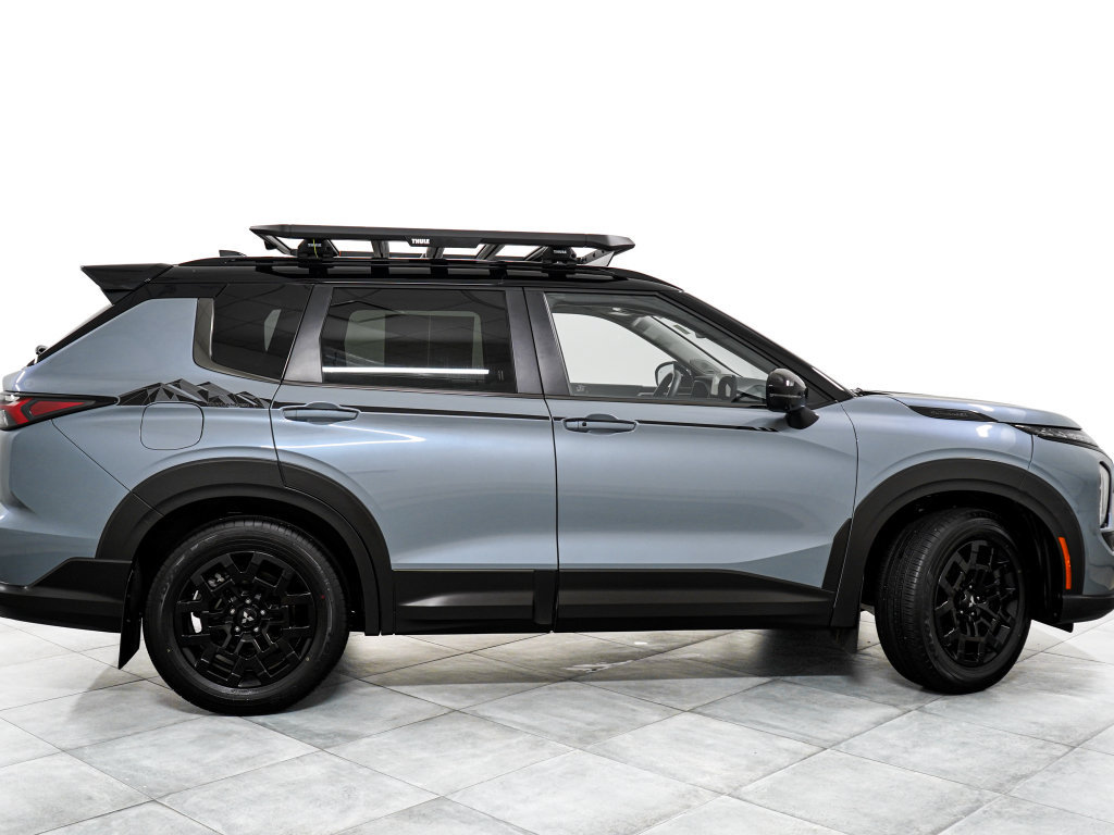 Used 2026 Mitsubishi Outlander AWD image 7