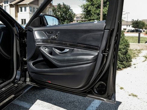 Used 2019 Mercedes-Benz S 560 4MATIC Sedan image 47