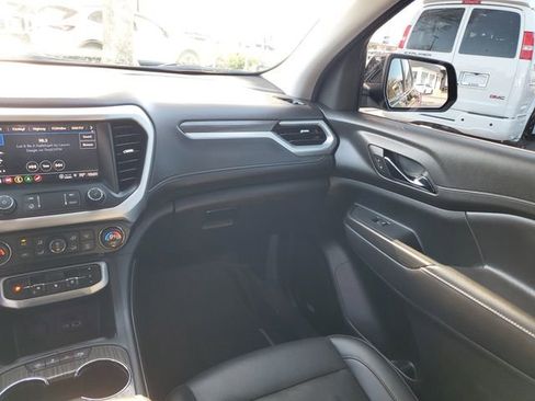 Used 2022 GMC Acadia SLT w/ Elevation Edition image 14