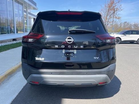Used 2023 Nissan Rogue SV FWD image 8