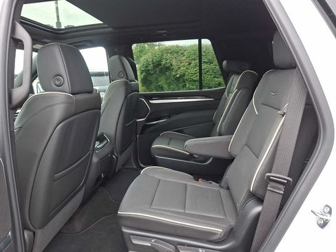 Used 2026 Cadillac Escalade Luxury w/ Touring Package AWD/4WD image 11