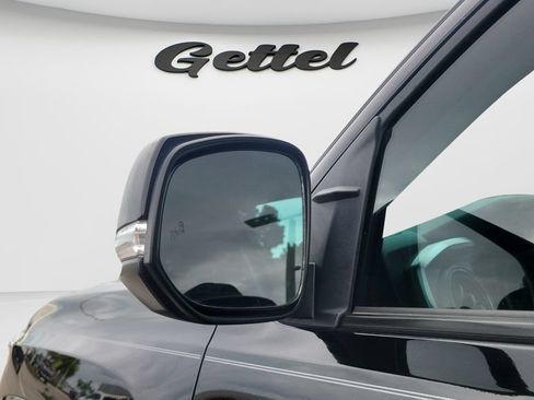 Certified 2023 Toyota Tacoma SR5 AWD/4WD image 27