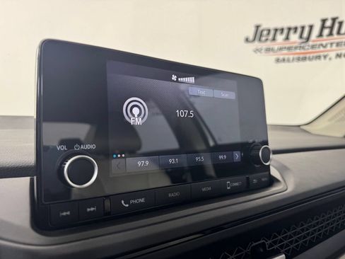 Used 2024 Honda Accord EX image 13