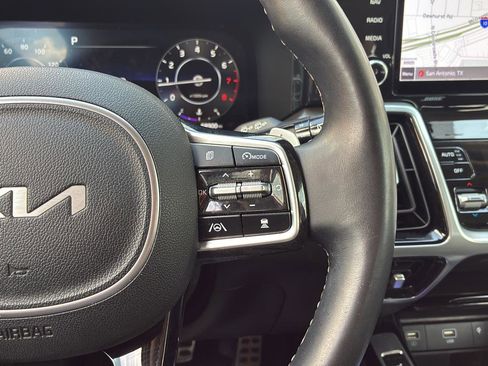 Used 2022 Kia Sorento SX image 35