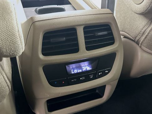 Used 2021 Honda Pilot EX image 25