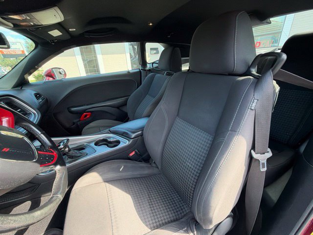 Used 2019 Dodge Challenger SXT RWD image 10