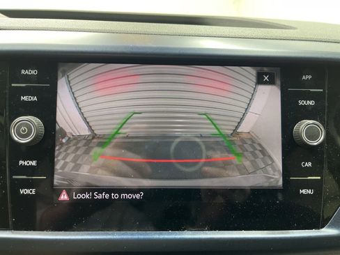 Used 2024 Volkswagen Taos SE FWD image 15