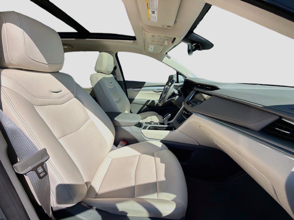 Used 2025 Cadillac XT5 Premium Luxury FWD image 29