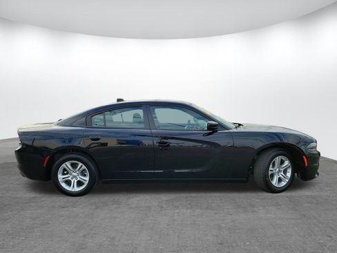 Used 2023 Dodge Charger SXT image 4