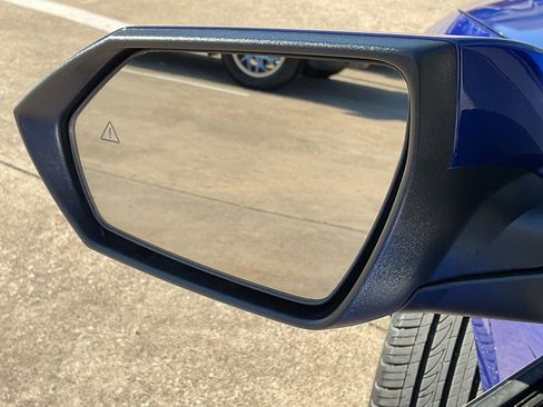 Used 2025 Hyundai Elantra Limited image 11