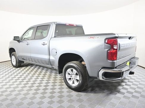 Used 2022 Chevrolet Silverado 1500 LT w/ Bed Protection Package AWD/4WD image 4