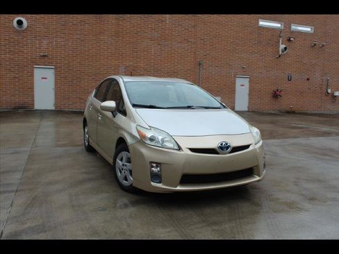 Used 2010 Toyota Prius Four image 1