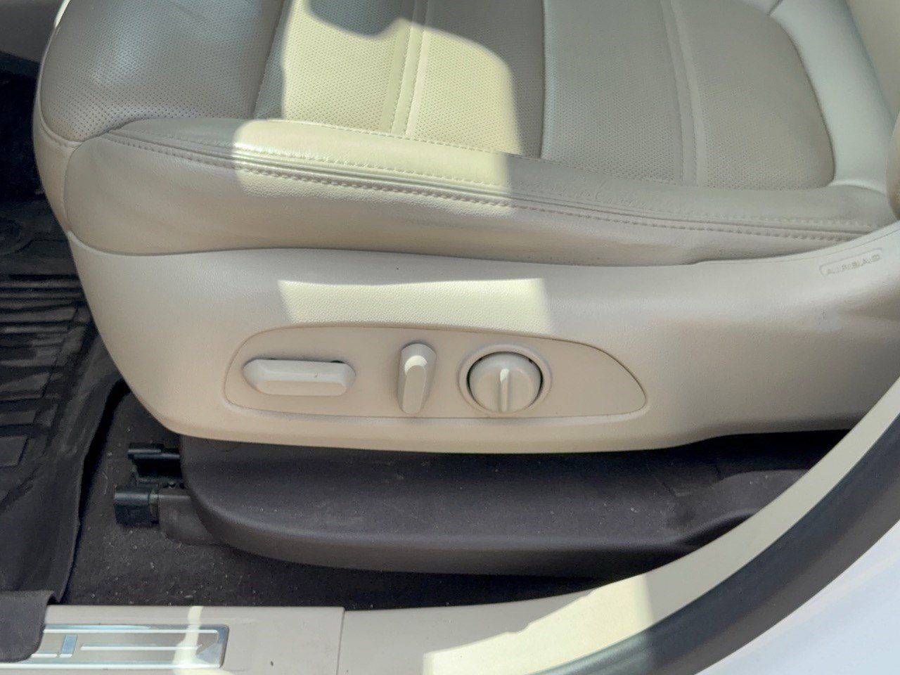 Used 2019 GMC Acadia Denali FWD image 16