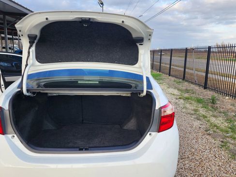 Used 2019 Toyota Corolla LE image 16