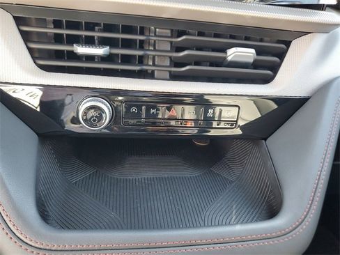 Used 2025 Ford Explorer Active w/ Active Comfort Package image 25