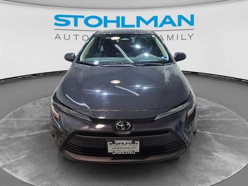 Used 2024 Toyota Corolla LE FWD image 2