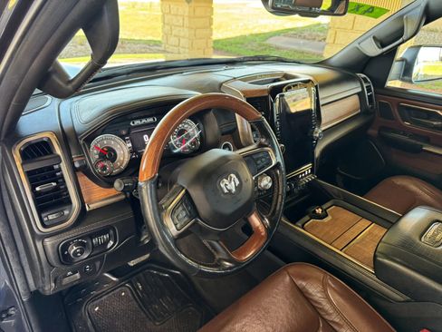 Used 2020 RAM 1500 Limited image 12